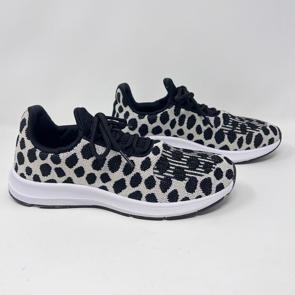 Athletic Works Women's Soft Running Athletic Sneaker 6.5 Black White